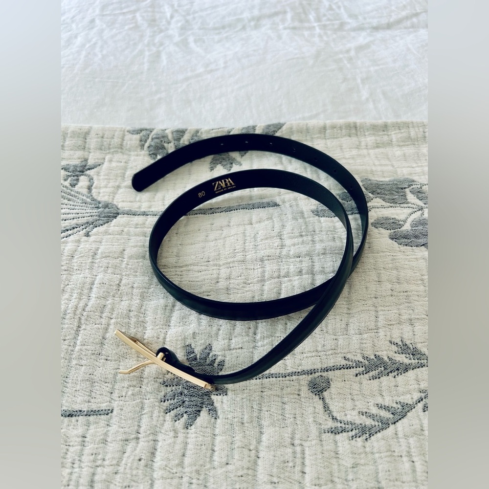 Zara Black and Gold Belt Sleek Accessory Sz 80 (XS/S) Black Leather